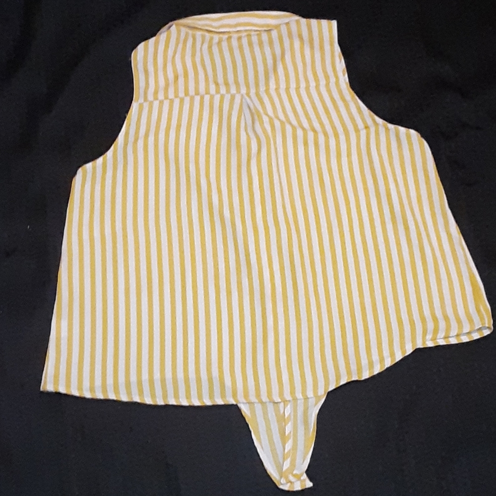 IRIS Short-Sleeve Top - Picture 2 of 4
